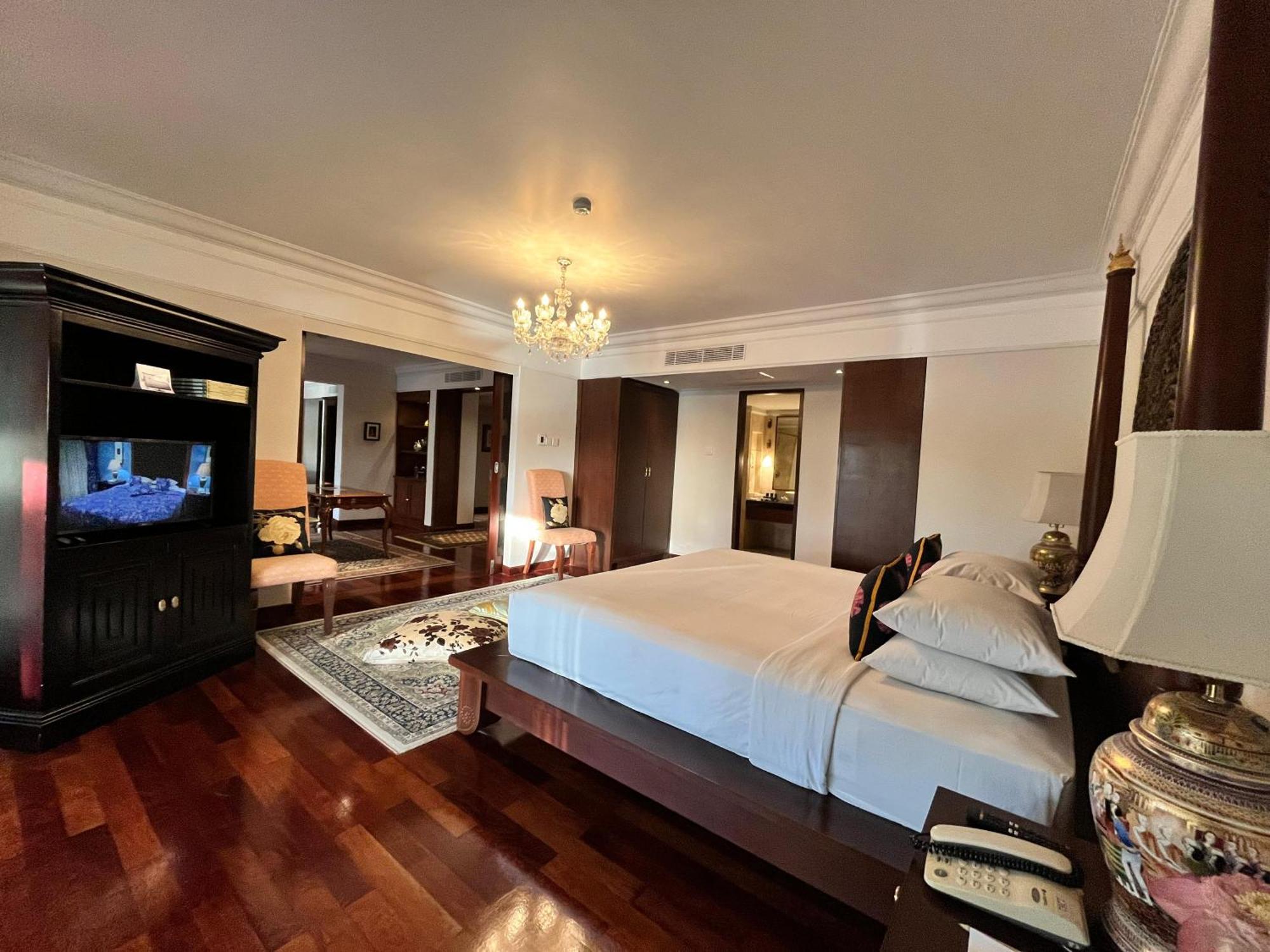 Bintang Bali Resort Kuta Lombok Eksteriør bilde A bedroom at the hotel